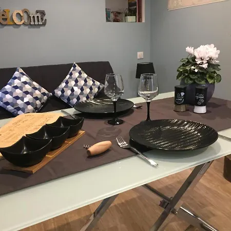 Studio L'instant Di'vin En Plein Coeur De Beaune. Apartment