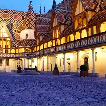 Studio L'instant Di'vin En Plein Coeur De Beaune. * Beaune (Cote d'Or)